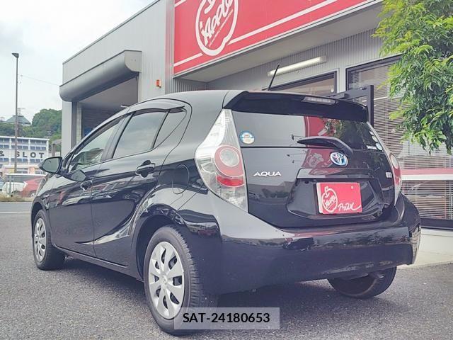 Toyota AQUA 2014-11 7452908-3