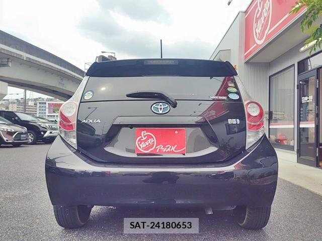 Toyota AQUA 2014-11 7452908-4