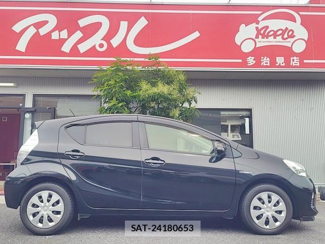 Toyota AQUA 2014-11 7452908-8