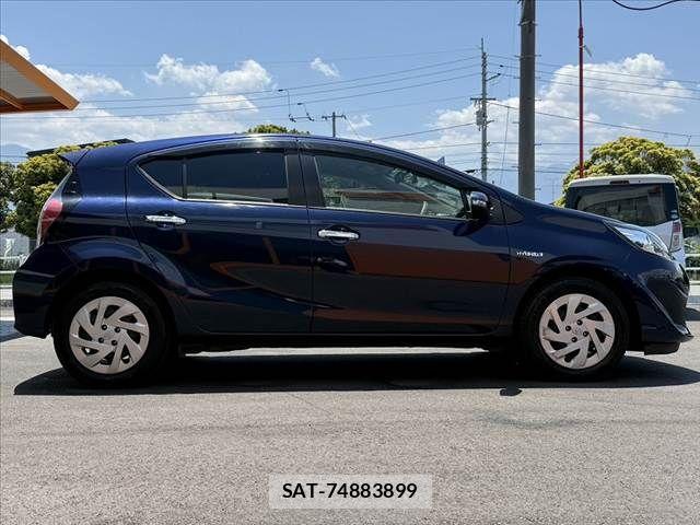 Toyota AQUA 2018-10 7452870-10