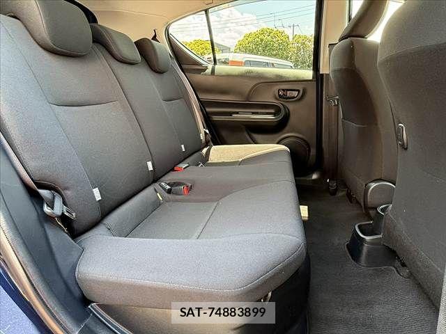 Toyota AQUA 2018-10 7452870-17
