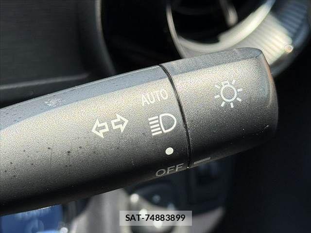 Toyota AQUA 2018-10 7452870-24