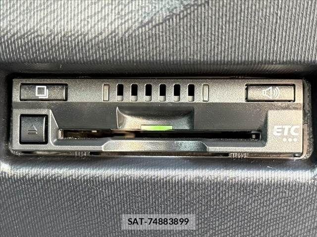 Toyota AQUA 2018-10 7452870-6