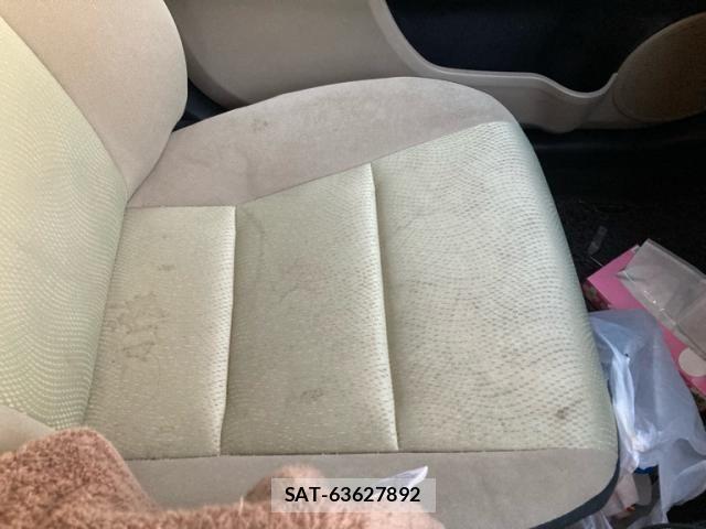 Toyota AQUA 2012-06 7452928-13