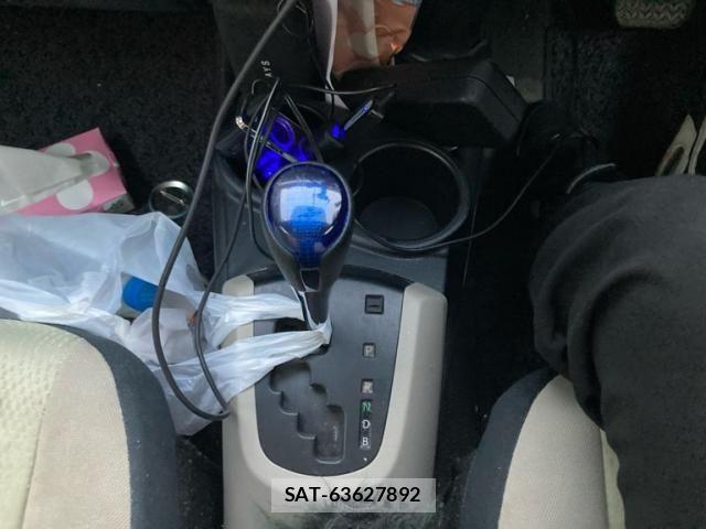 Toyota AQUA 2012-06 7452928-18