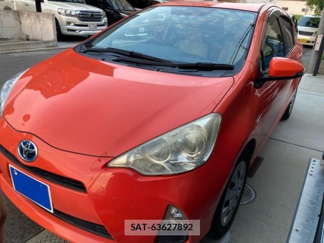 Toyota AQUA 2012-06 7452928-1