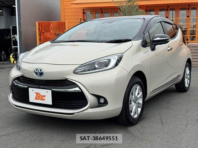 Toyota AQUA 2025-03 7452826-9
