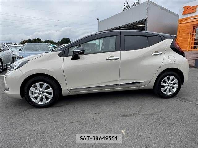 Toyota AQUA 2025-03 7452826-10
