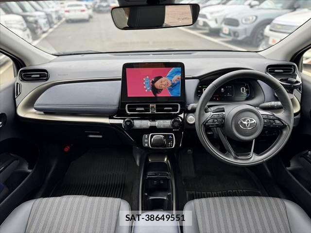 Toyota AQUA 2025-03 7452826-1