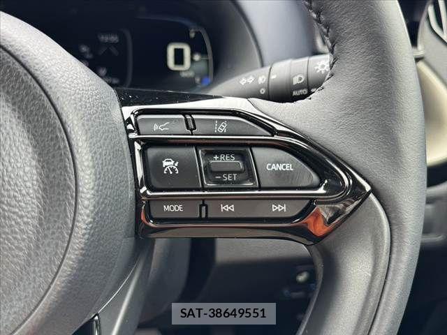Toyota AQUA 2025-03 7452826-27