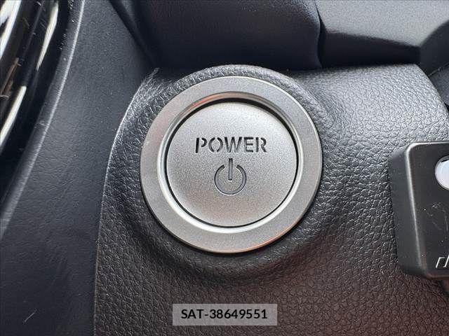 Toyota AQUA 2025-03 7452826-28