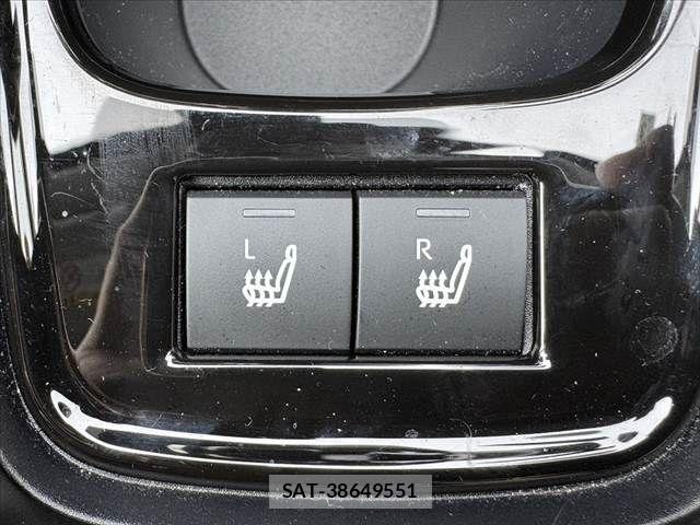 Toyota AQUA 2025-03 7452826-5