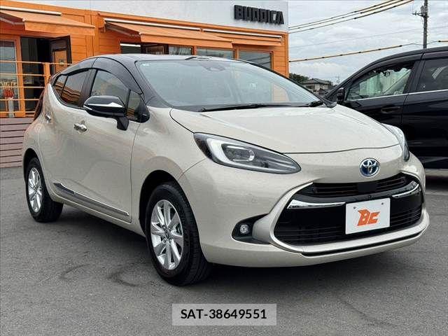 Toyota AQUA 2025-03 7452826-7