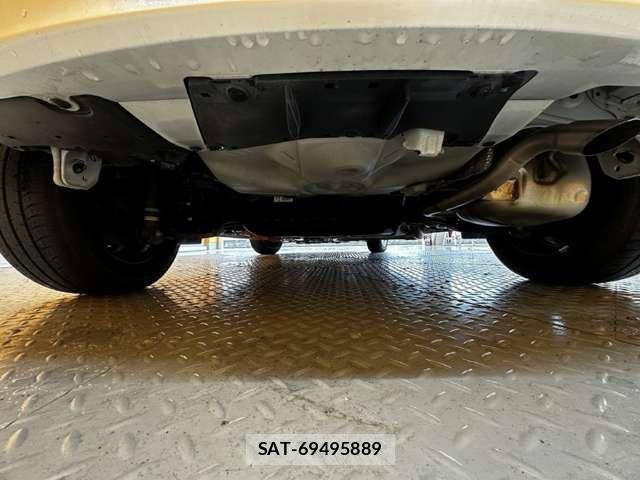 Toyota AQUA 2018-09 7452856-15
