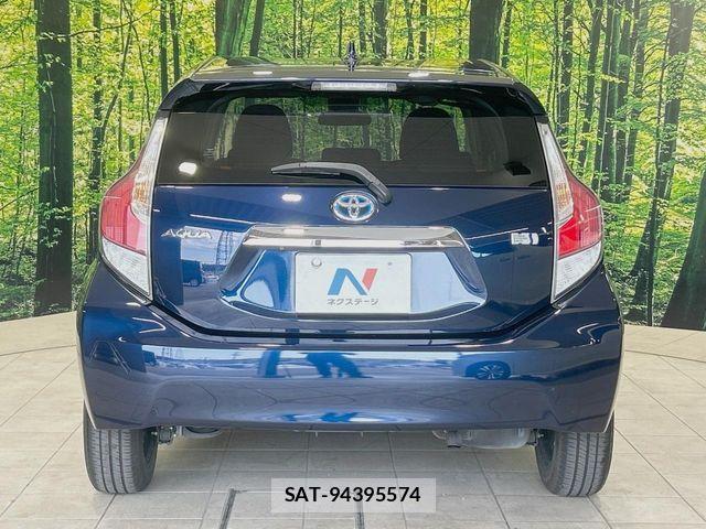 Toyota AQUA 2017-03 7452865-14