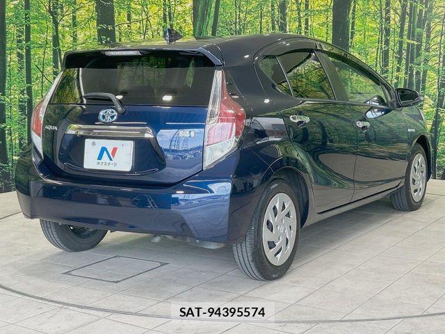 Toyota AQUA 2017-03 7452865-16