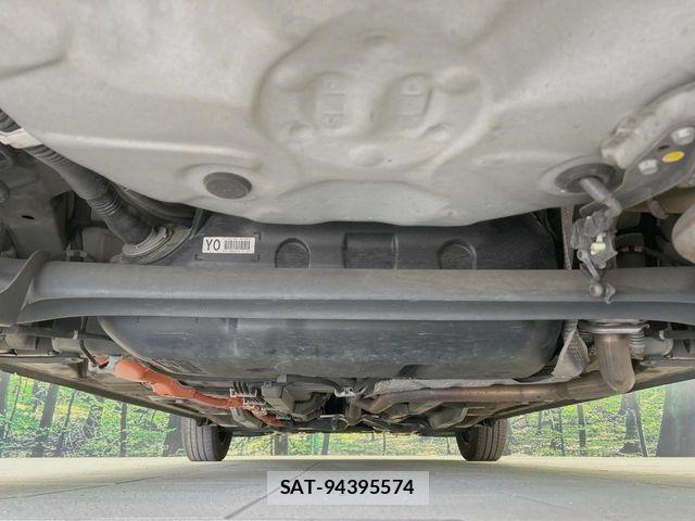 Toyota AQUA 2017-03 7452865-18