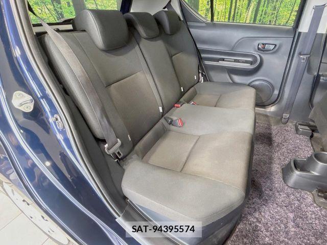 Toyota AQUA 2017-03 7452865-8