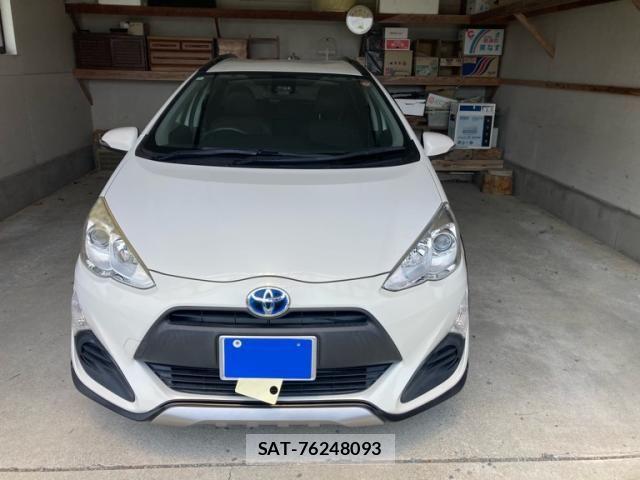 Toyota AQUA 2016-02 7452904-1