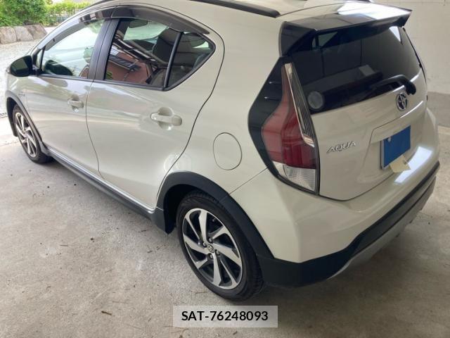 Toyota AQUA 2016-02 7452904-5