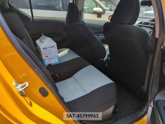 Toyota AQUA 2013-08 7452911-20