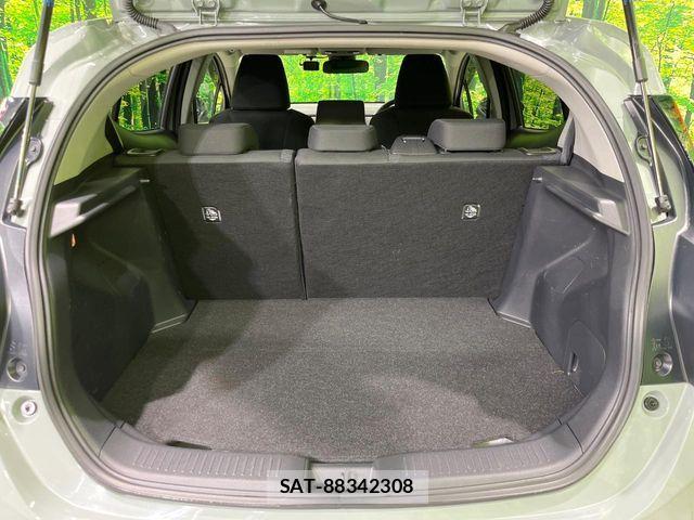 Toyota AQUA 2021-12 7452828-11