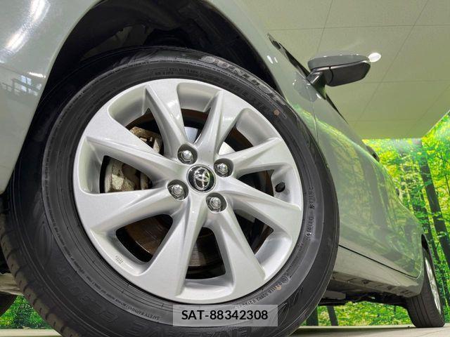 Toyota AQUA 2021-12 7452828-13