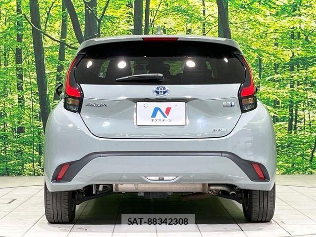 Toyota AQUA 2021-12 7452828-15
