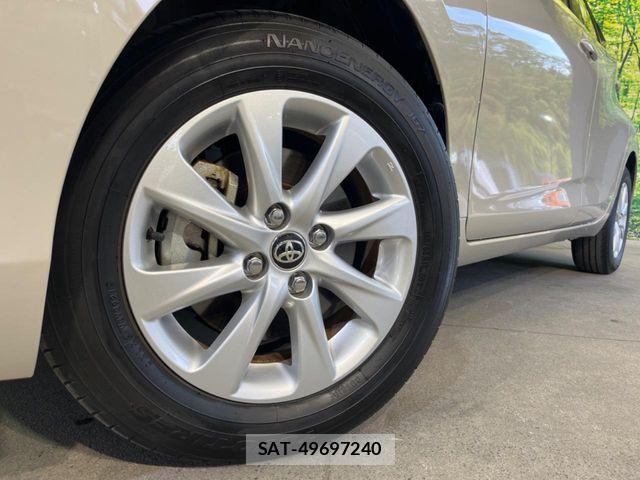 Toyota AQUA 2022-03 7452830-11