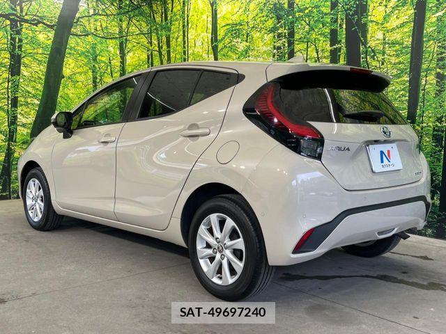 Toyota AQUA 2022-03 7452830-16