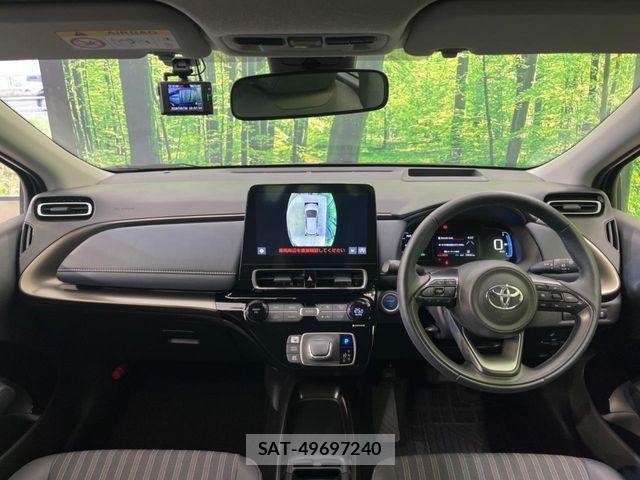 Toyota AQUA 2022-03 7452830-1