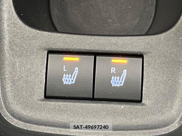 Toyota AQUA 2022-03 7452830-5