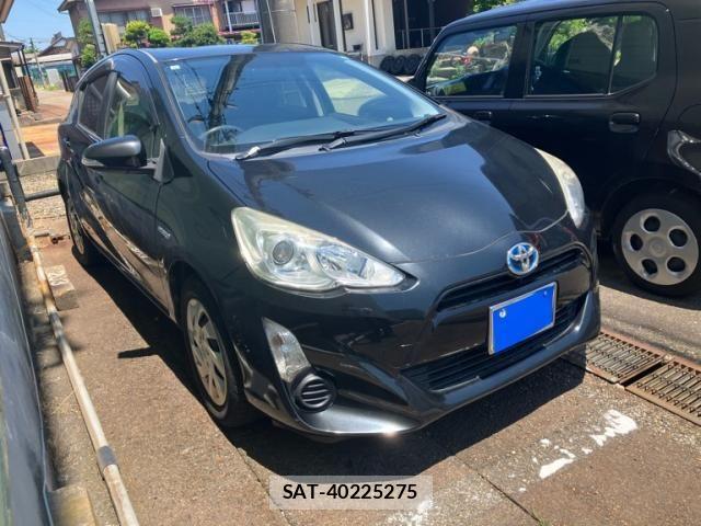 Toyota AQUA 2015-04 7452920-0