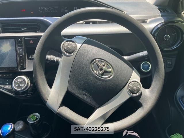 Toyota AQUA 2015-04 7452920-11