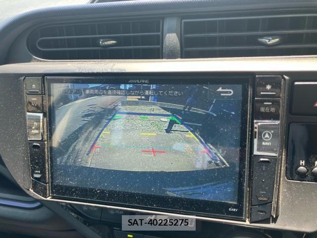 Toyota AQUA 2015-04 7452920-14