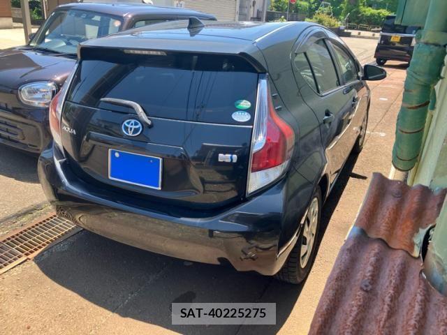 Toyota AQUA 2015-04 7452920-4