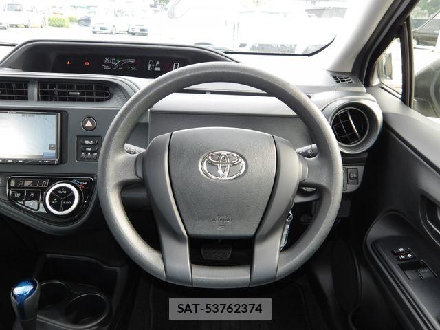 Toyota AQUA 2021-04 7452853-11