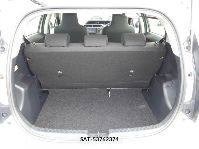 Toyota AQUA 2021-04 7452853-16