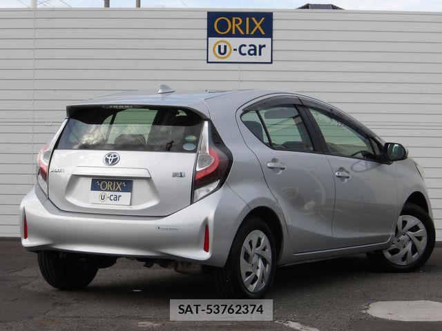 Toyota AQUA 2021-04 7452853-2