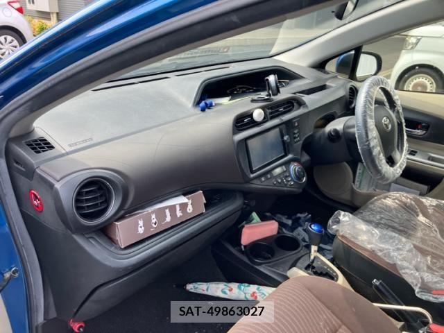 Toyota AQUA 2012-11 7452918-10