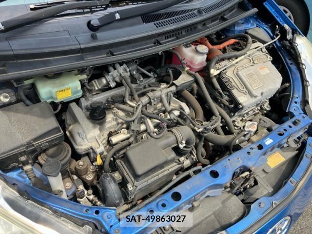 Toyota AQUA 2012-11 7452918-11