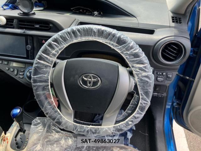 Toyota AQUA 2012-11 7452918-13