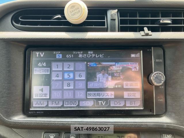 Toyota AQUA 2012-11 7452918-19