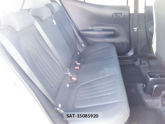 Toyota AQUA 2023-06 7452842-12