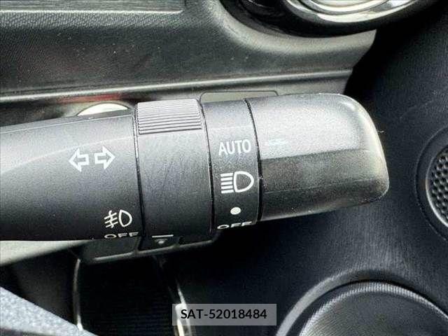 Toyota AQUA 2016-06 7452871-24