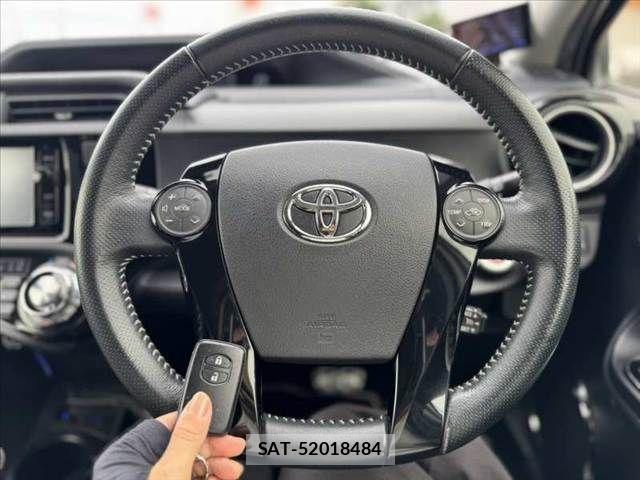 Toyota AQUA 2016-06 7452871-4