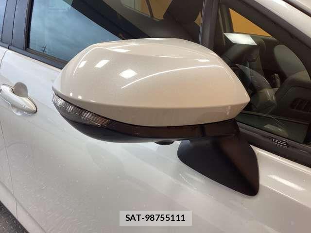Toyota AQUA 2025-04 7452822-13