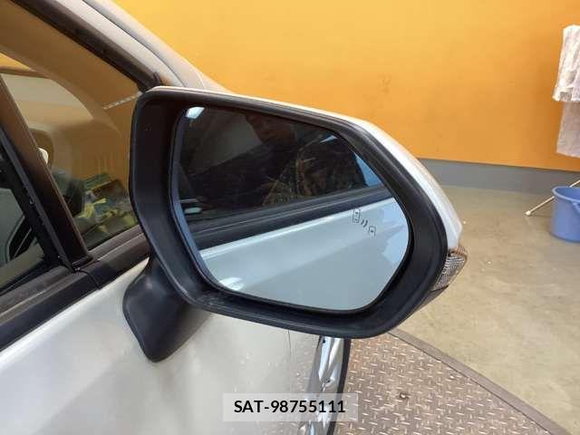 Toyota AQUA 2025-04 7452822-15