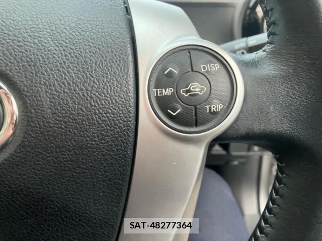 Toyota AQUA 2016-02 7452893-14