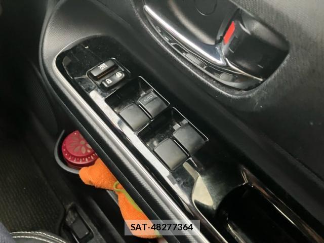 Toyota AQUA 2016-02 7452893-16